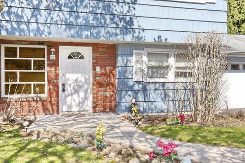 13 Barnacle Dr, Spring Valley, NY, 10977-1740 | Card Image