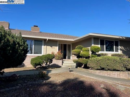 2755 Pineridge Rd, Castro Valley, CA, 94546-2703 | Card Image