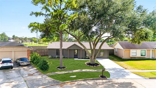 2501 Ironclad Dr, League City, TX, 77573-3312 | Card Image