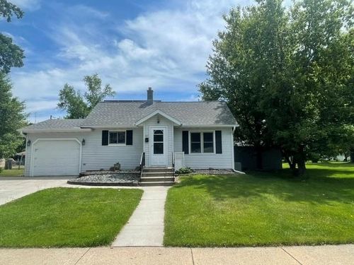 611 Farwell Ave, Antigo, WI, 54409-2322 | Card Image