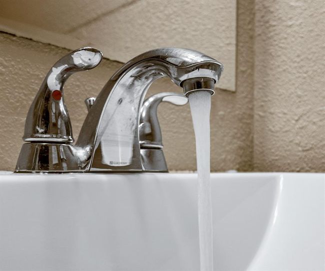 Bathroom sink | Image 17