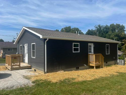1603 Big Tree Dr, Fairmont, WV, 26554-8502 | Card Image
