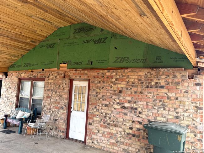 713 Boone St, House other with 2 bedrooms, 2 bathrooms and null parking in Uvalde TX | Image 6