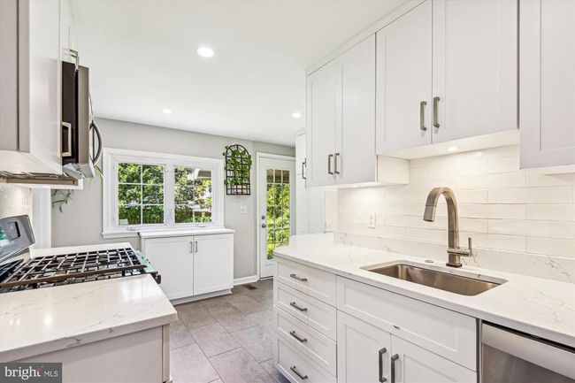 1402 Ruxton Rd, House other with 3 bedrooms, 2 bathrooms and null parking in BALTIMORE MD | Image 9