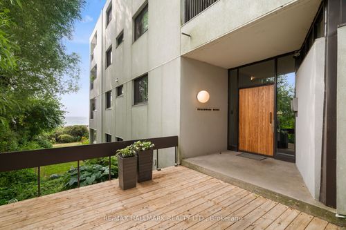 6-2 Nursewood Rd, Toronto, ON, M4E3R8 | Card Image