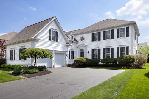 7033 Cunningham Dr, New Albany, OH, 43054-9065 | Card Image