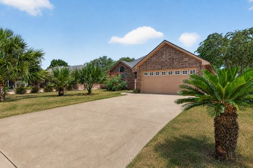 1512 Shadow Walk, Lockhart, TX, 78644-3861 | Card Image