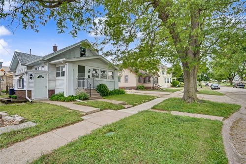111 34th St Ne, Cedar Rapids, IA, 52402 | Card Image