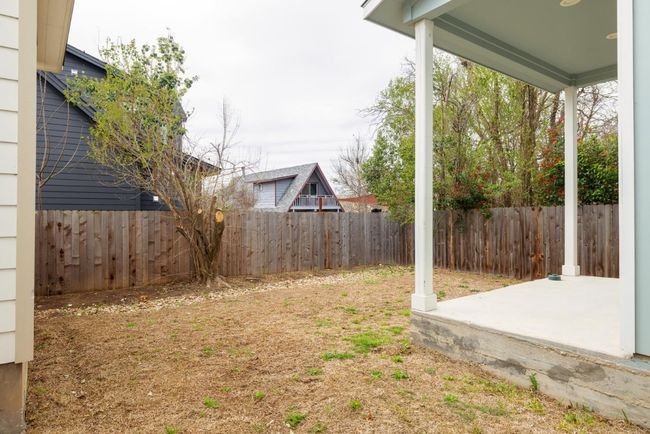 2 - 1105 Stobaugh St, Condo with 2 bedrooms, 3 bathrooms and 2 parking in Austin TX | Image 18