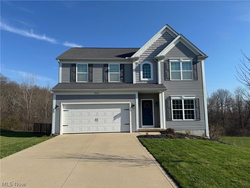 2221 Dorchester Dr, Kent, OH, 44240-5654 | Card Image