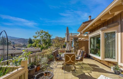 8541 Circle R Course Ln, Escondido, CA, 92026-5903 | Card Image