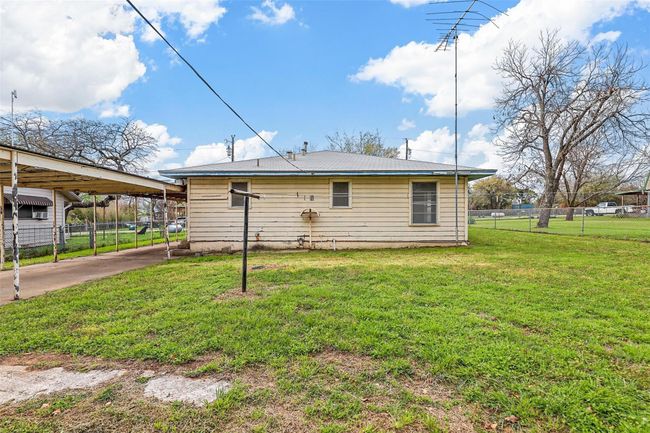 121 County Road 1424, House other with 2 bedrooms, 1 bathrooms and null parking in Morgan TX | Image 19