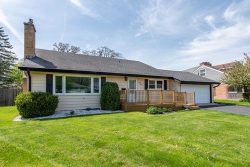 812 Geddes Ct, Winthrop Harbor, IL, 60096-1551 | Card Image