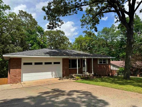 1607 Grove Hill Rd, North Little Rock, AR, 72116-6821 | Card Image