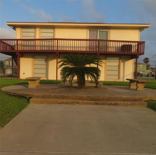 60 Tarpon St, Bayou Vista, TX, 77563-2577 | Card Image