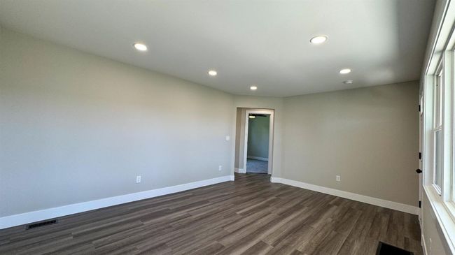 210 Cedar Ave, House other with 3 bedrooms, 2 bathrooms and null parking in Vevay IN | Image 10