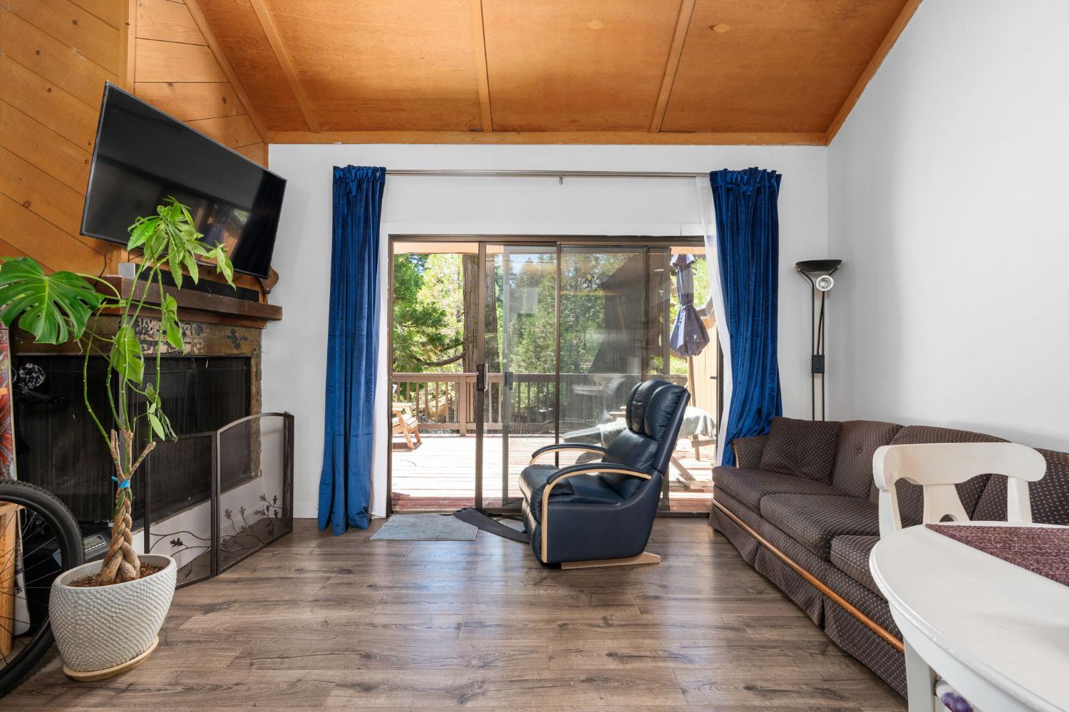 Residential in Shaver Lake 4