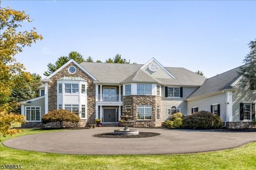 18 Todd Ridge Rd, TITUSVILLE, NJ, 08560-1419 | Card Image