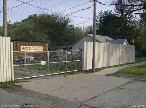 5845 Beech Daly Rd, Taylor, MI, 48180-1129 | Card Image