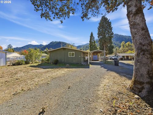 47522 Hansen St, Oakridge, OR, 97463-9514 | Card Image