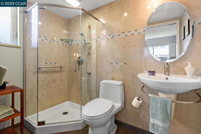 APT-1 - 1244 Singingwood Ct, Townhouse with 2 bedrooms, 2 bathrooms and 1 parking in Walnut Creek CA | Image 25