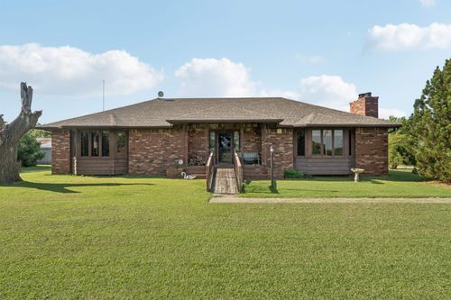 481 E 90th Ave N, Wellington, KS, 67152-8013 | Card Image