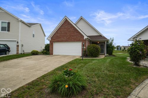 907 Amesbury Ct, Indianapolis, IN, 46217-5363 | Card Image