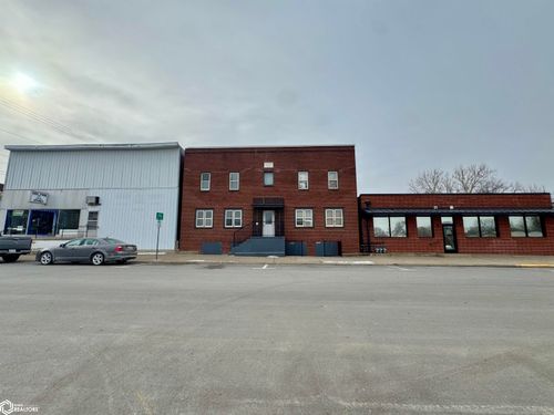 17 W 4th St, Atlantic, IA, 50022-1220 | Card Image