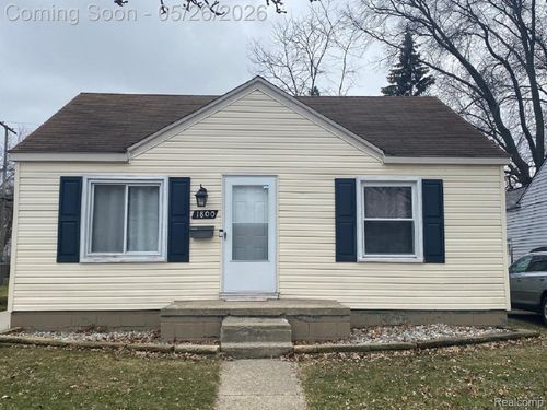 1800 Browning St, Ferndale, MI, 48220-3400 | Card Image