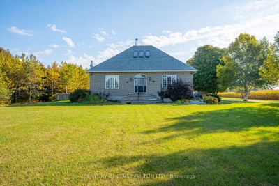 5659 Gilmore Rd, Home with 3 bedrooms, 3 bathrooms and 20 parking in Newtonville ON | Image 1