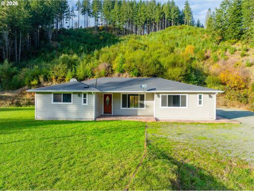 16855 Highway 42, Myrtle Point, OR, 97458-7814 | Card Image