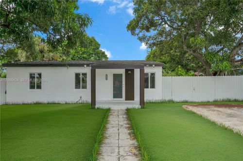 16400 Nw 17th Ct, Miami Gardens, FL, 33054-6604 | Card Image
