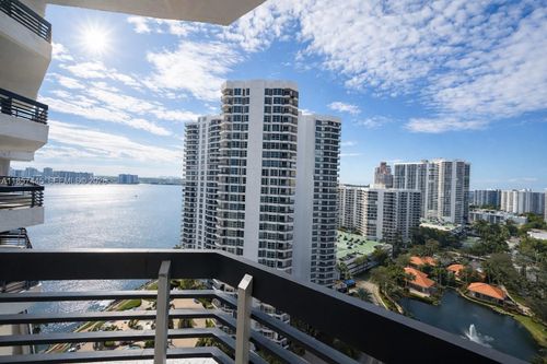 2103-19195 Mystic Pointe Dr, Aventura, FL, 33180-4508 | Card Image