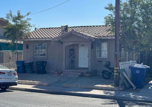 618 E 5th St, Calexico, CA, 92231-4946 | Card Image