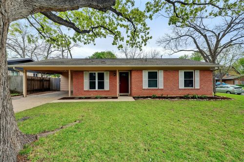 8301 Franwood Ln, Austin, TX, 78757-7516 | Card Image