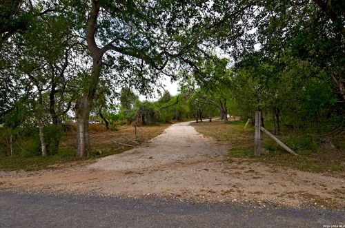 101 Alfredo Ln, Floresville, TX, 78114 | Card Image
