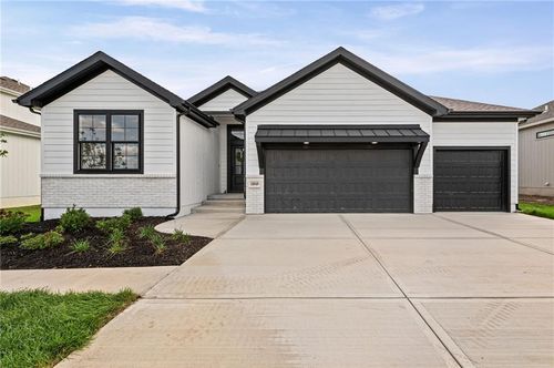 18949 W 193rd Ter, Spring Hill, KS, 66083 | Card Image