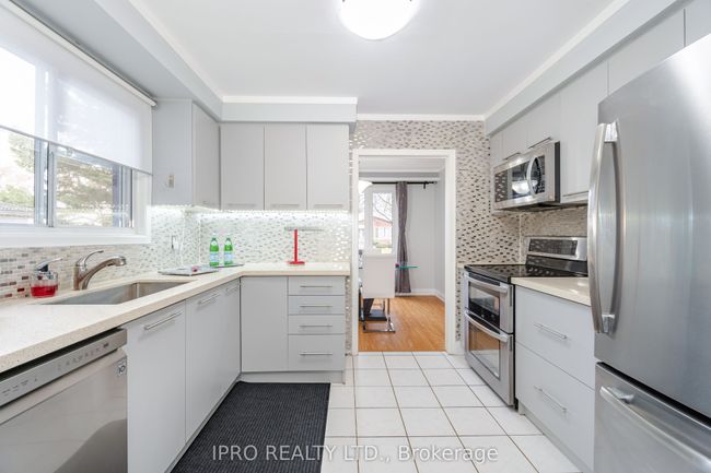 3050 Lenester Dr, House other with 6 bedrooms, 3 bathrooms and 3 parking in Mississauga ON | Image 12