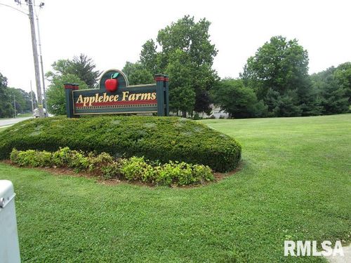 1 Wadsworth Dr, Jacksonville, IL, 62650-1383 | Card Image