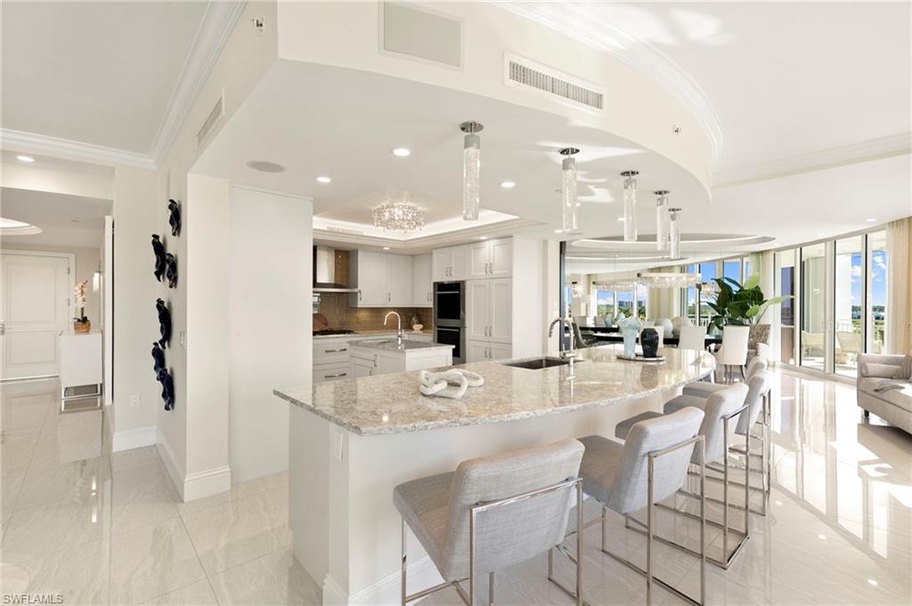 Residential in NAPLES 5
