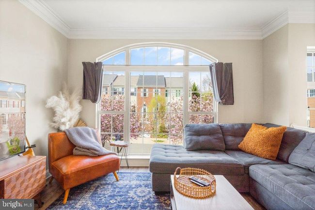 10136 Pale Rose Loop, Townhouse with 3 bedrooms, 3 bathrooms and null parking in BRISTOW VA | Image 11