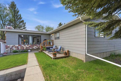 10 Tee Rd, Lacombe, AB, T4L1R4 | Card Image