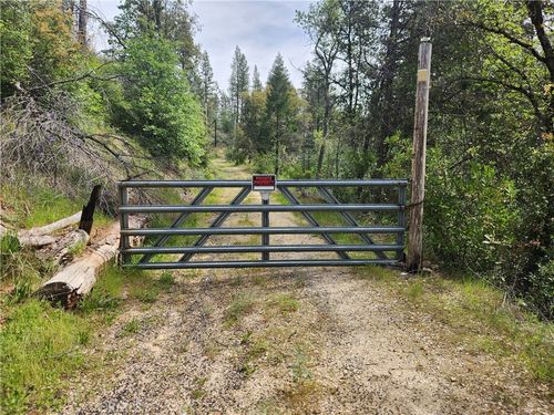 1977 Big Ridge Rd, Berry Creek, CA, 95916-9608 | Card Image