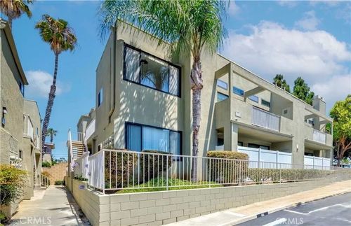apt-203-17722 Sergio Cir, Huntington Beach, CA, 92647-6989 | Card Image