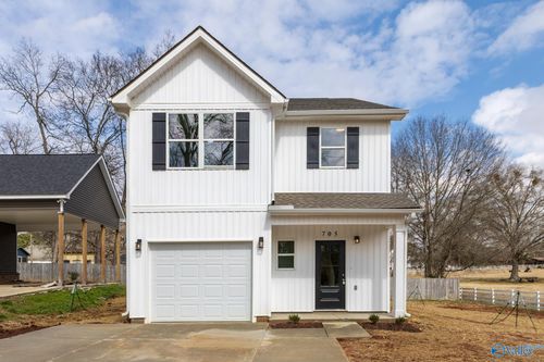 705 Se Rock Street, Hartselle, AL, 35640 | Card Image