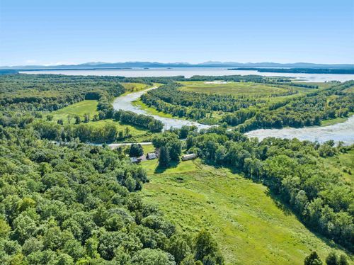 695 Us Route 2, Milton, VT, 05468-4056 | Card Image