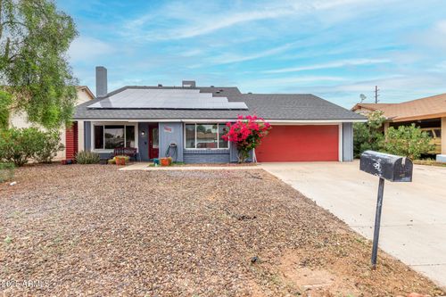 7602 W College Dr, Phoenix, AZ, 85033-1230 | Card Image