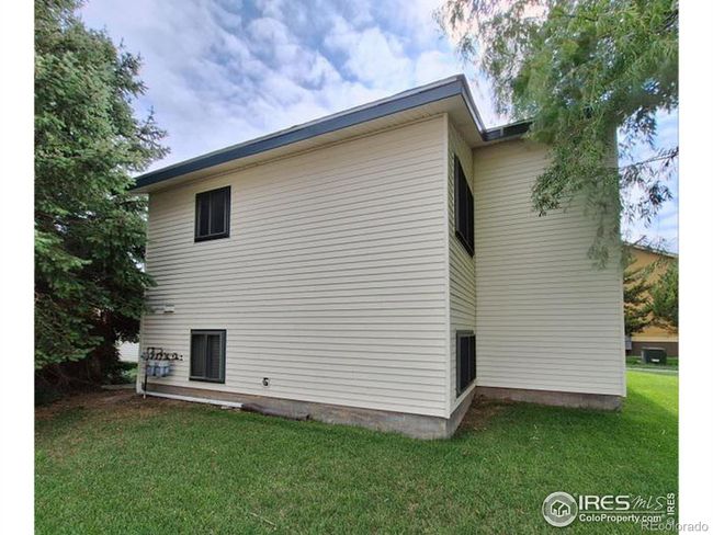 East Side of Duplex | Image 25