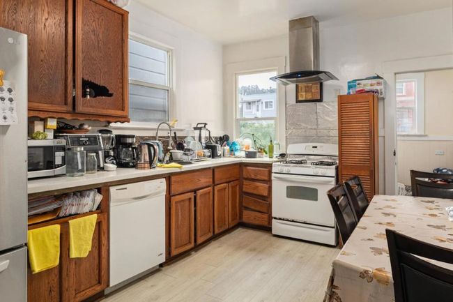 373 Winchester St, House other with 3 bedrooms, 2 bathrooms and 1 parking in Daly City CA | Image 10