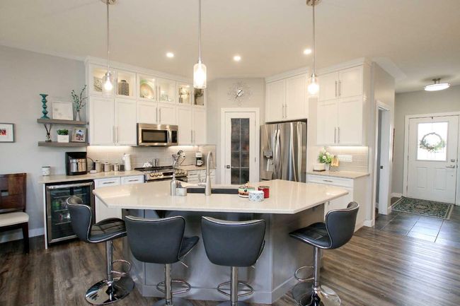 76 Illingworth Close, House other with 5 bedrooms, 3 bathrooms and 4 parking in Red Deer AB | Image 6